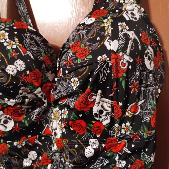 Torrid SIZE 4 (26) Bathing Suit SWIMSUIT Romper Tattoo Skull Dice Roses PREOWNED - Picture 3 of 10